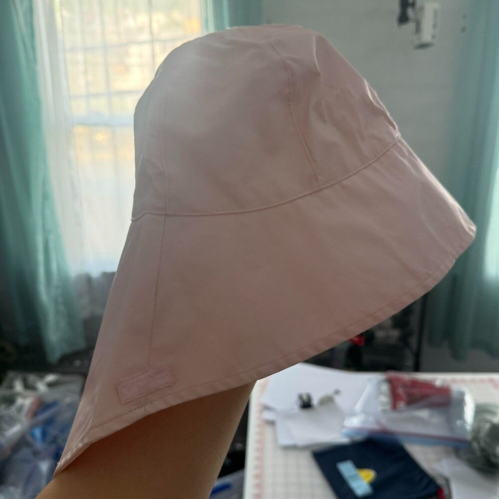Kangol - Hat that protects the neck with secret pocket light pink